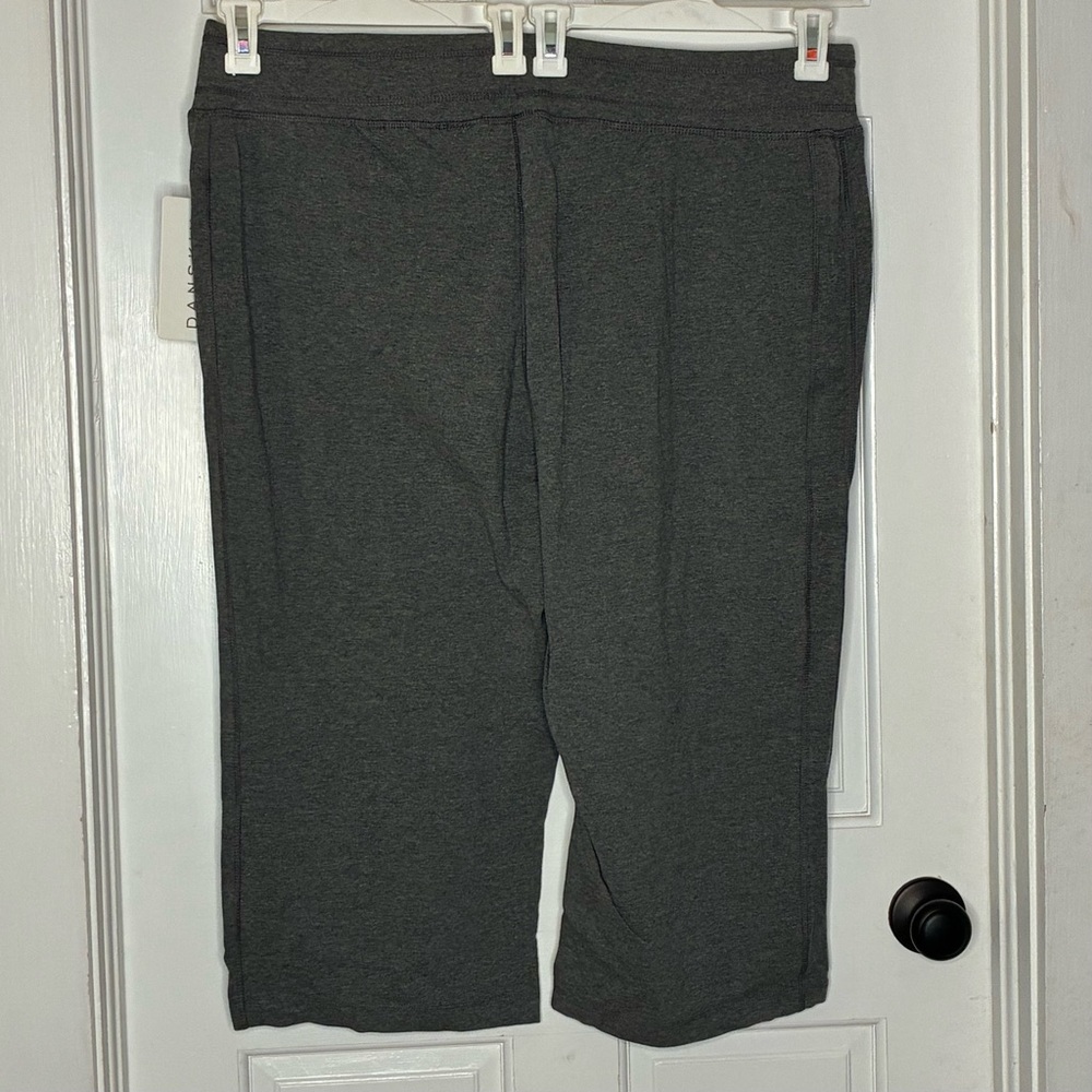 Danskin Crop Pants - Gray Bottoms  3X NWT - Picture 2 of 5